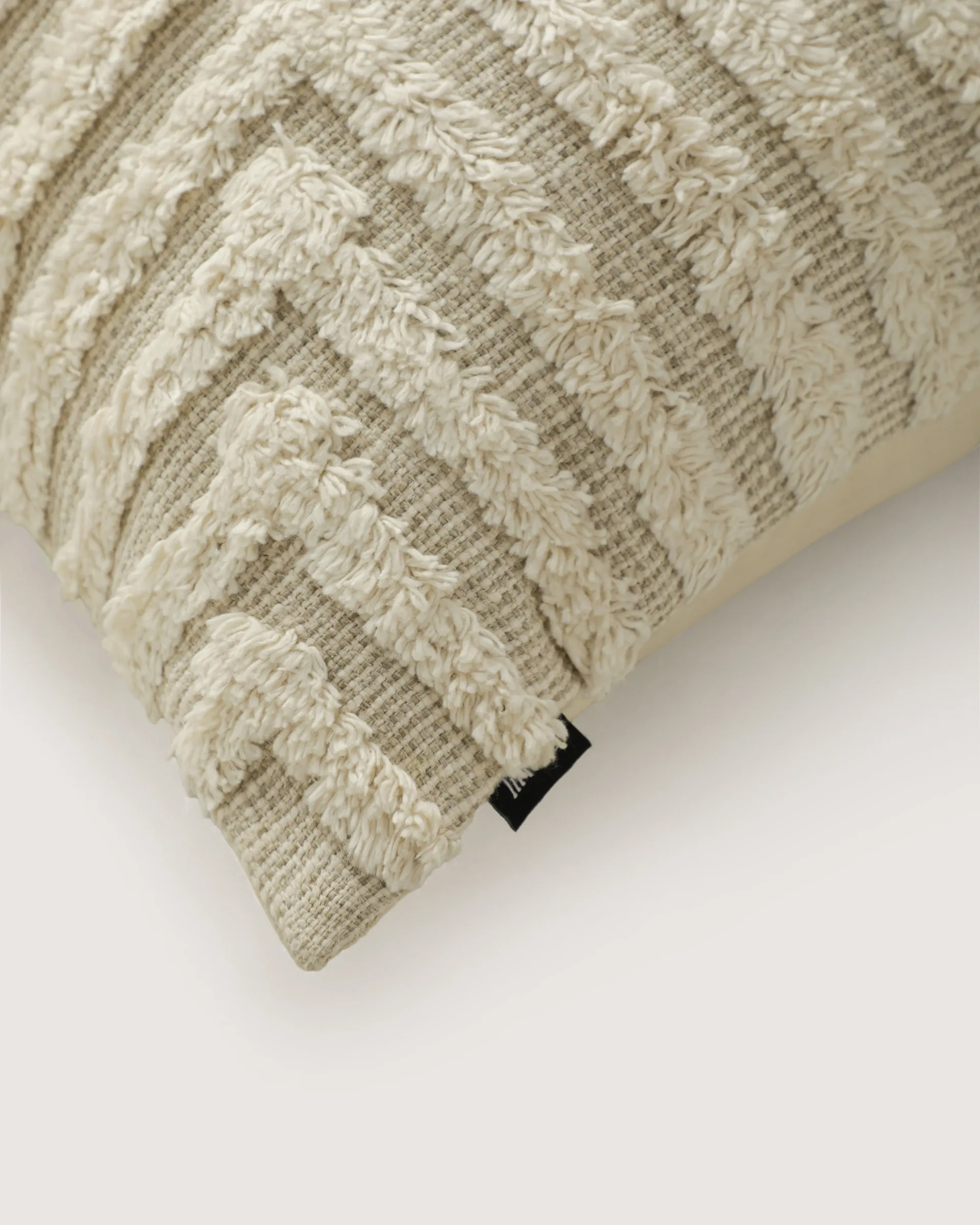Telin cushion 30x50 cm, Offwhite Tinted