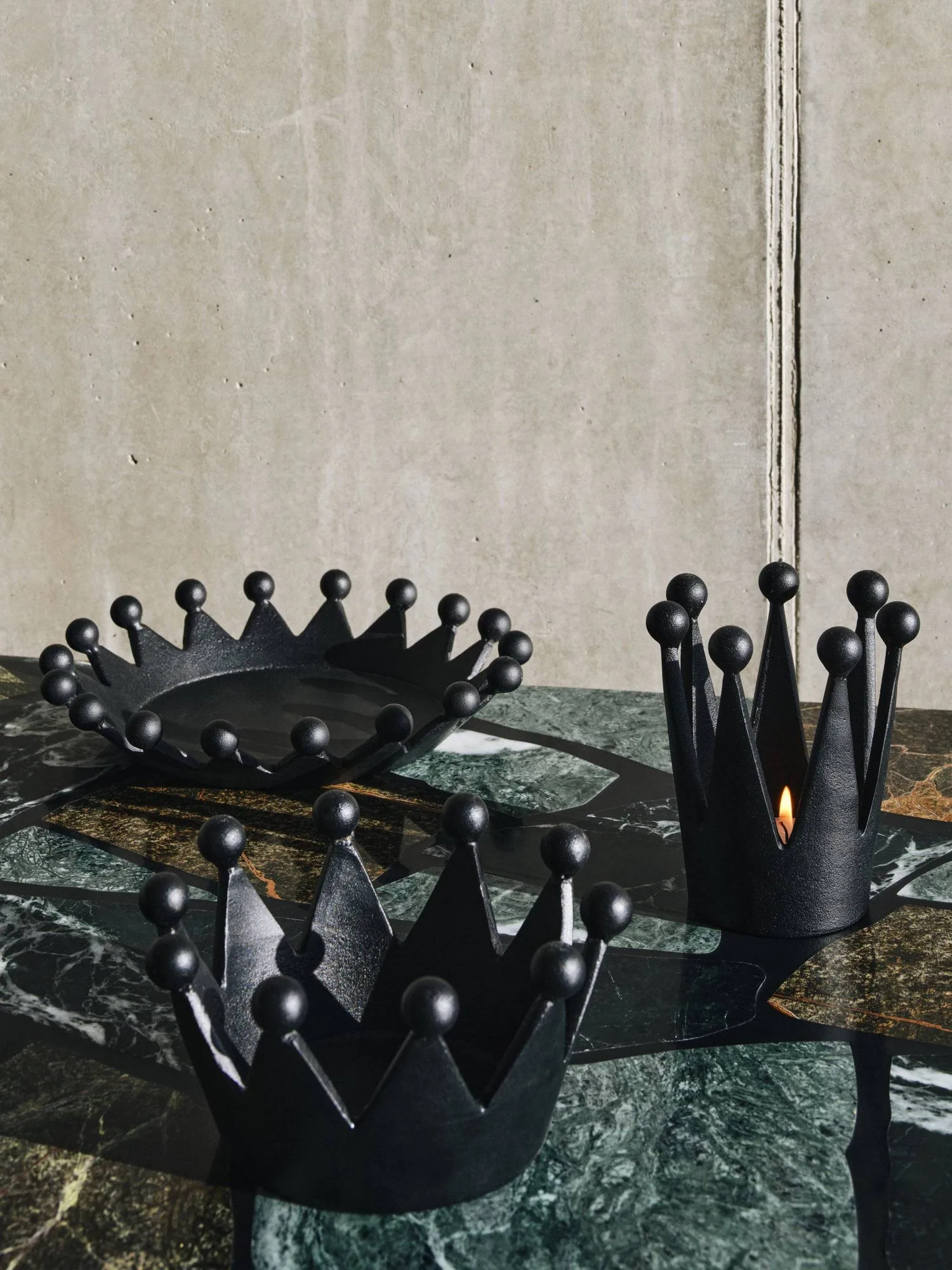 Cast iron tealight holder, Ø8.8x12.1 cm Tom Dixon