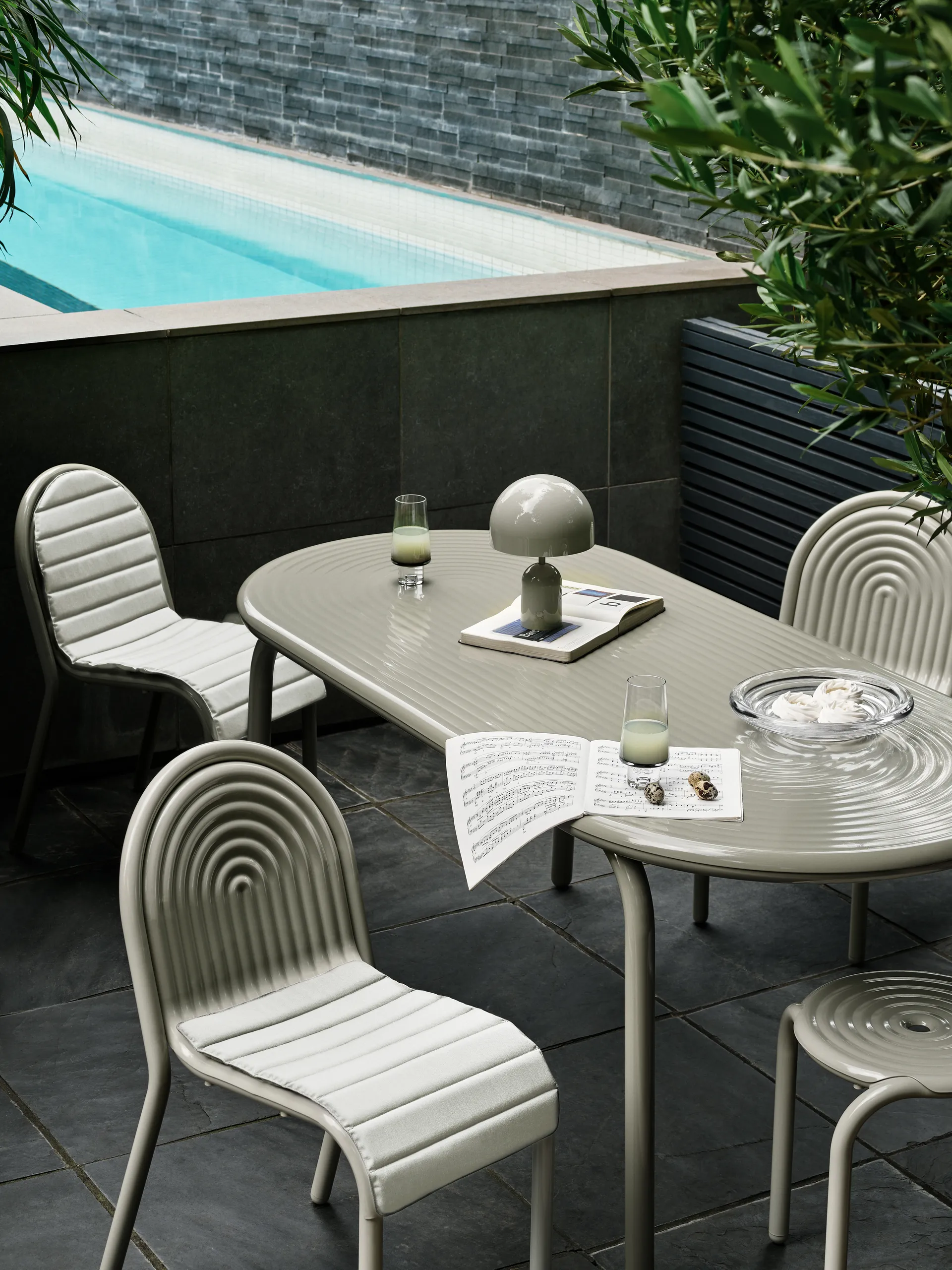 Groove stool 45 cm, Putty Tom Dixon