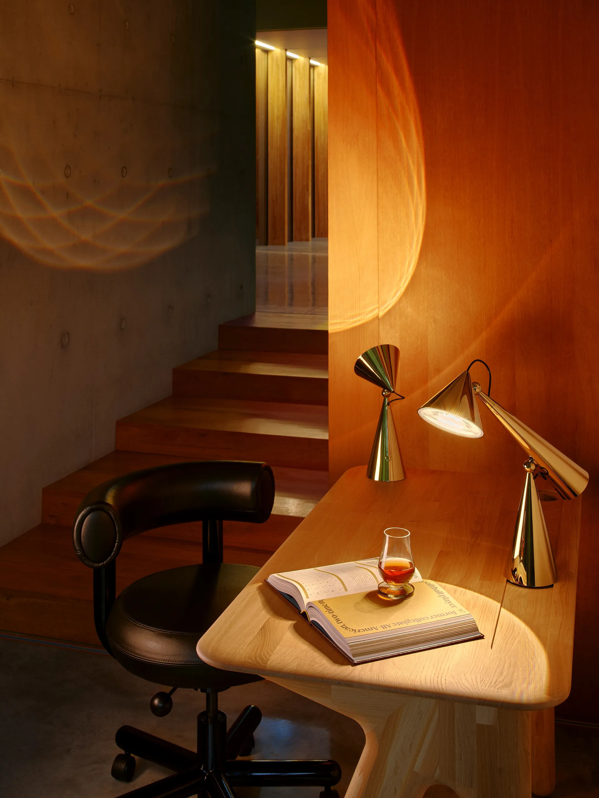 Pose Portable LED table lamp, Gold Tom Dixon