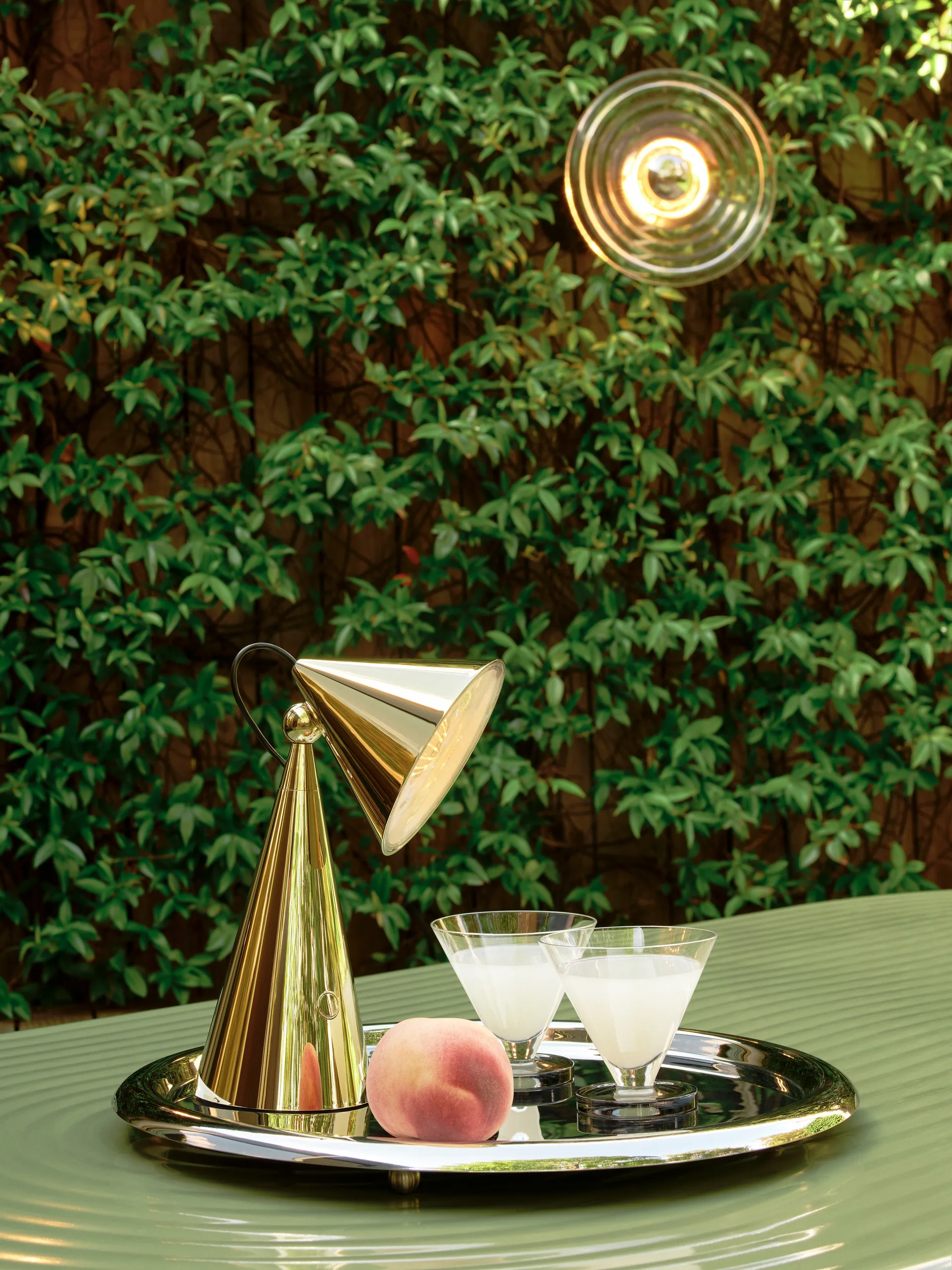 Pose Portable LED table lamp, Gold Tom Dixon