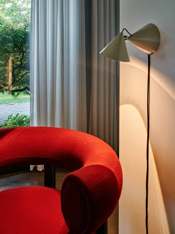 Pose Surface wall lamp - Putty - Tom Dixon