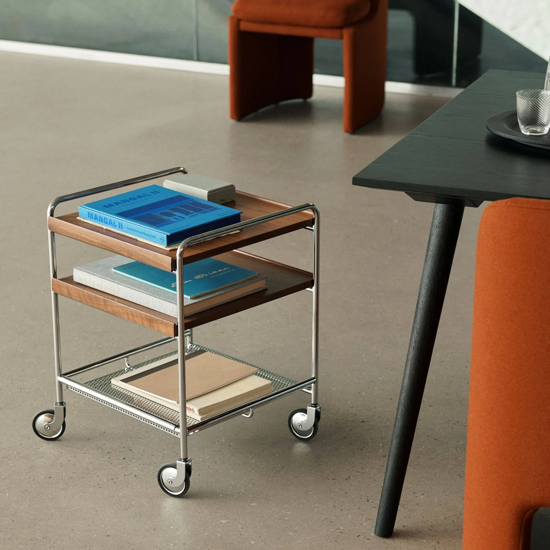 Alima NDS2 serving trolley, Lacquered walnut-chrome &Tradition