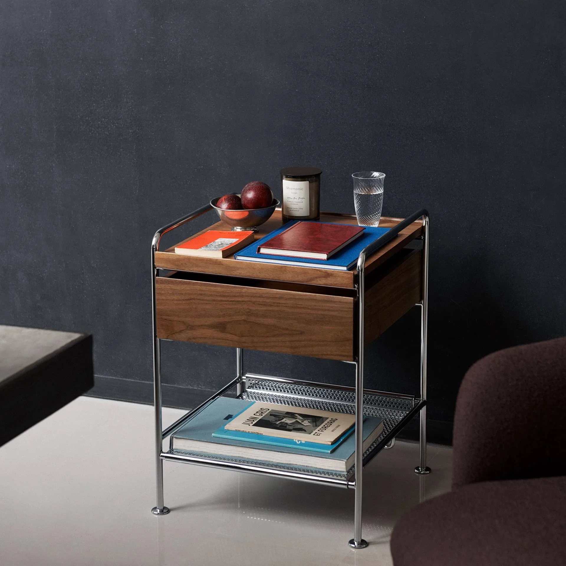 Alima NDS3 side table, Lacquered walnut-chrome &Tradition