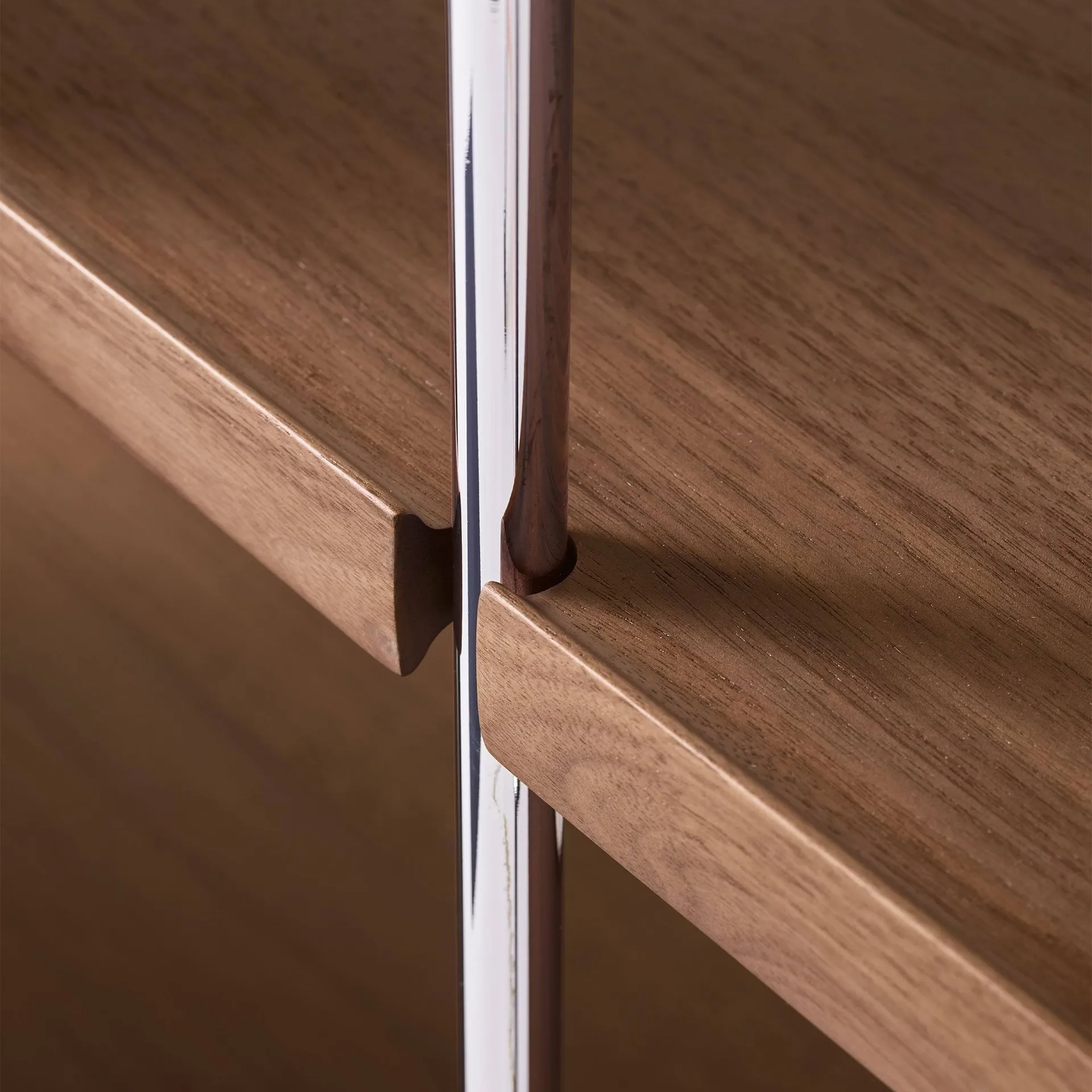 Alima NDS5 shelf, Lacquered walnut-chrome, 123x95x38 cm &Tradition