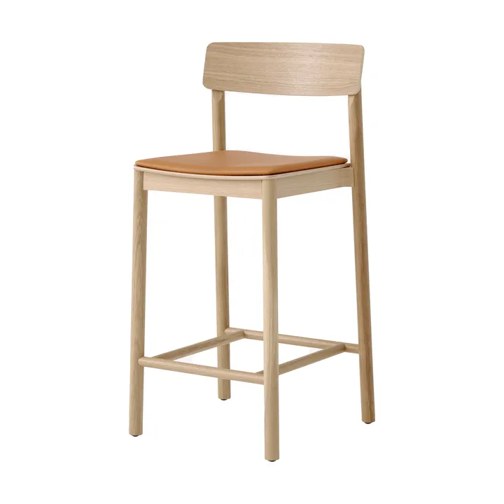 Betty TK14 Counter Chair 65 cm - Noble leather cognac-lacquered solid oak - &Tradition