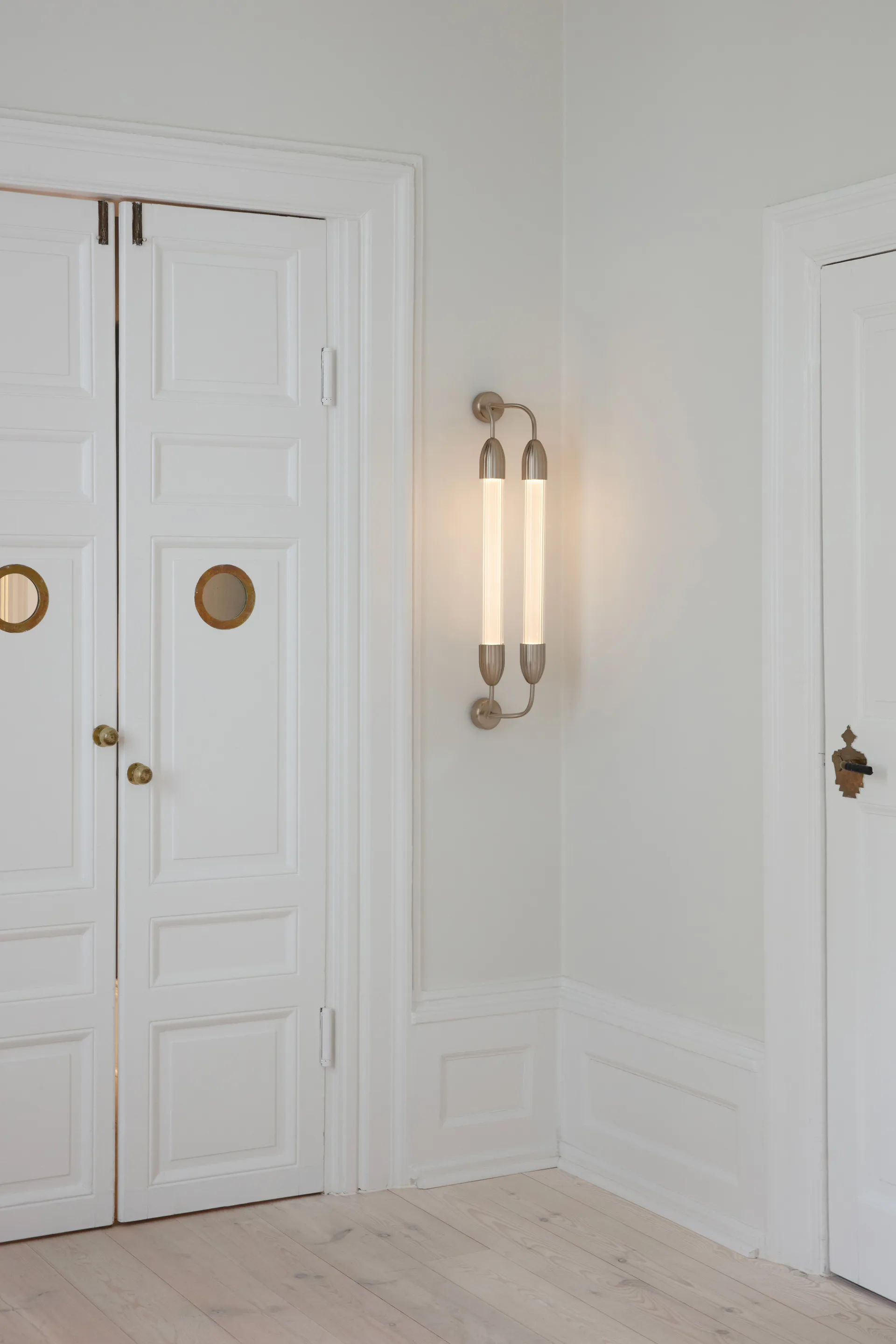 Lemon Squeeze Wall short wall lamp, Double plated brass Umage