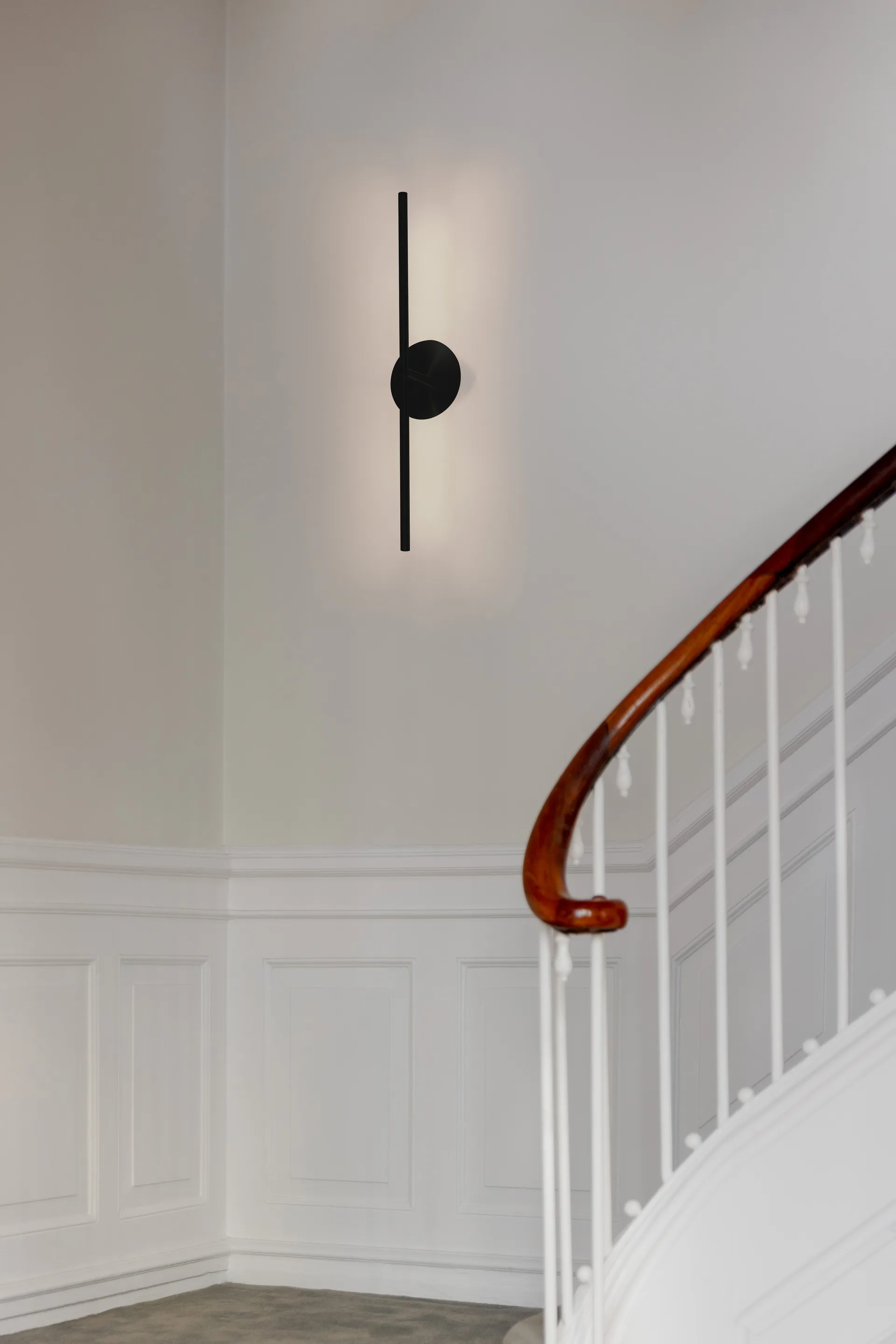 Omni Wall wall lamp, Black Umage