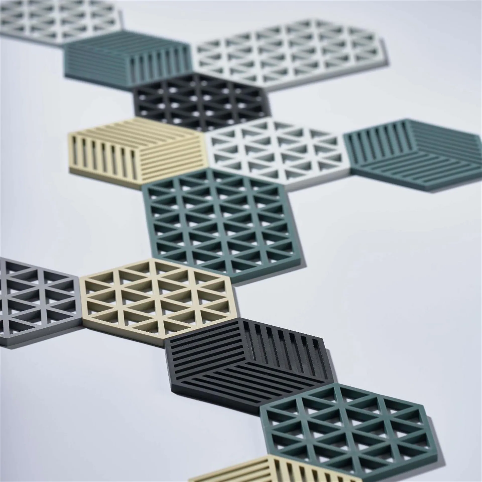 Hexagon trivet, cool grey Zone Denmark