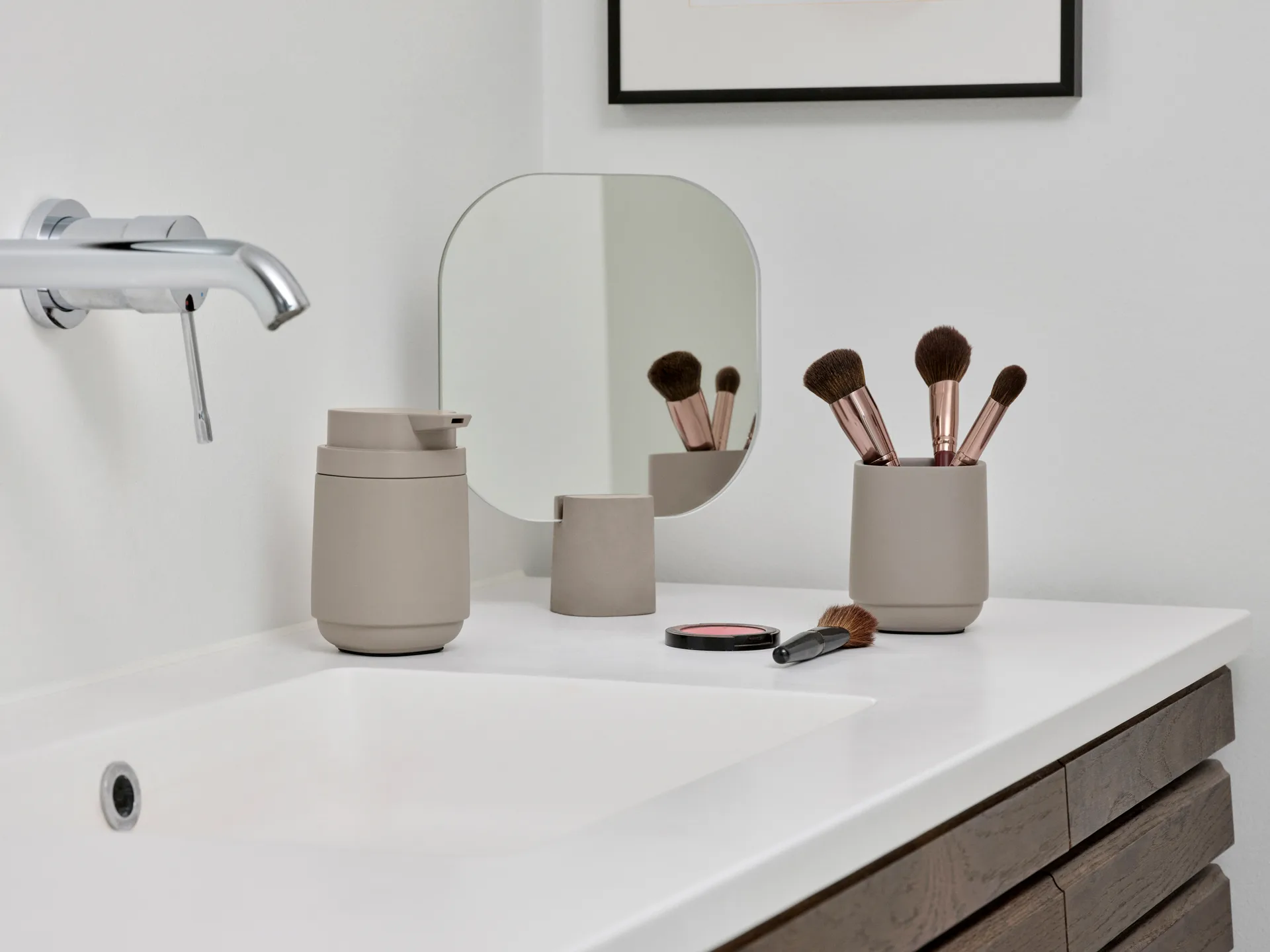 Time table mirror 26.5 cm, Concrete Zone Denmark